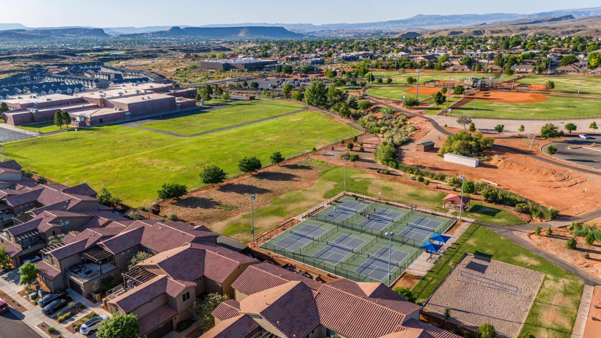 Pv 99 Private Hot Tub, Ping Pong Table, Xbox X Series And Resort Amenities Santa Clara Exterior foto